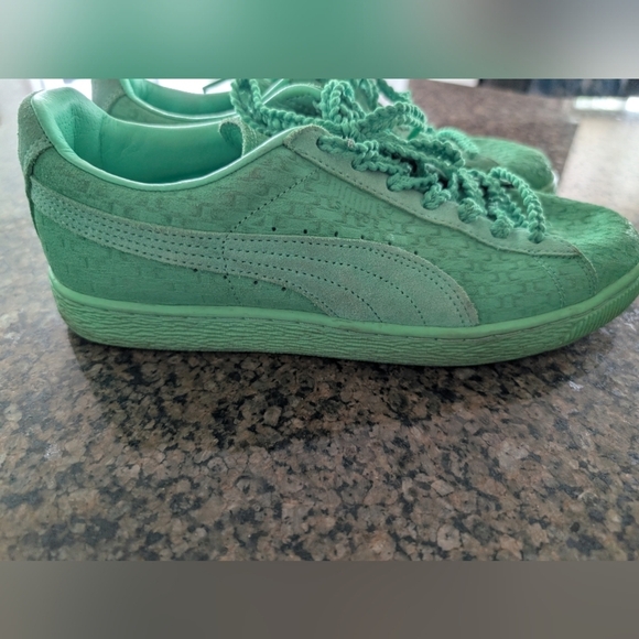 Women's Green Puma Solange Size 9.5 - Picture 2 of 7